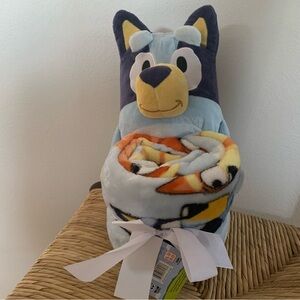 Bluey throw and “hugger” set